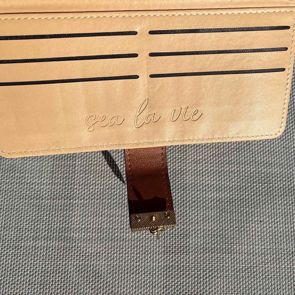 Vagabond Goods “Sea La Vie” brown wallet Wanderlust Beachly Box NIB - Picture 4 of 7